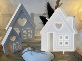 Molde silicona casita con ventanas y corazon 